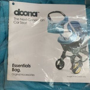 Doona essentials bag
